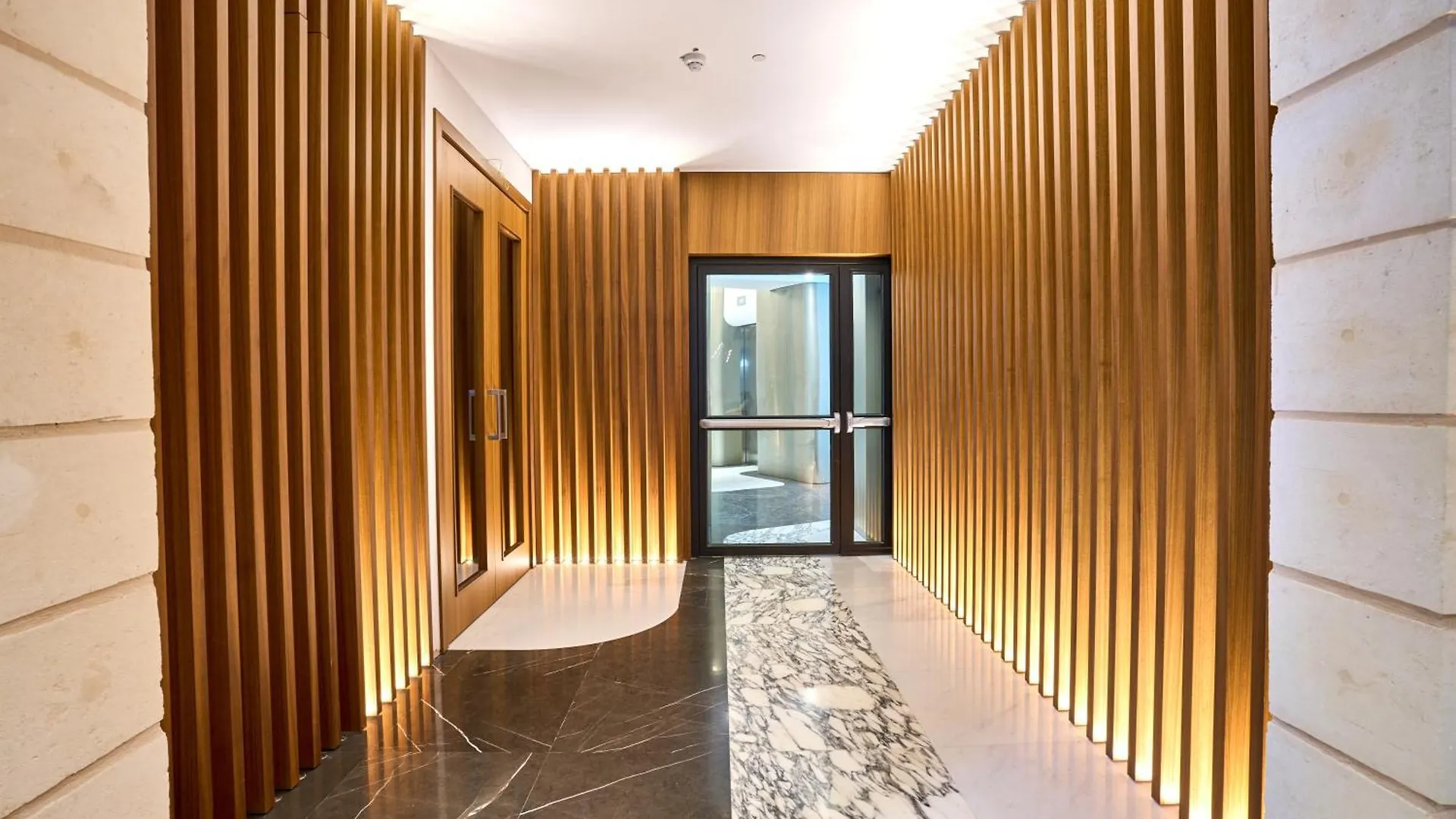 Sleek One-Bedroom Apartment With A Panoramic View Saint Julian's Μάλτα