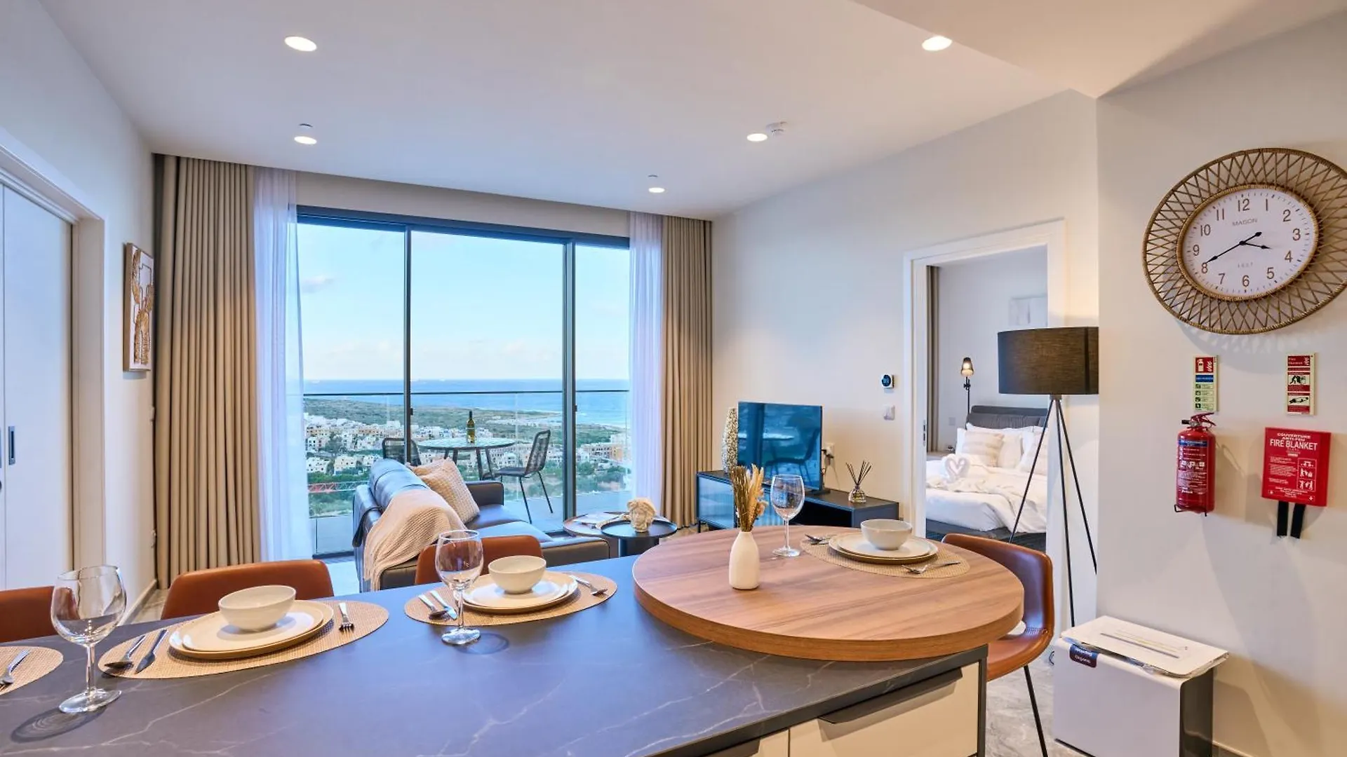 Sleek One-Bedroom Apartment With A Panoramic View St. Julian's